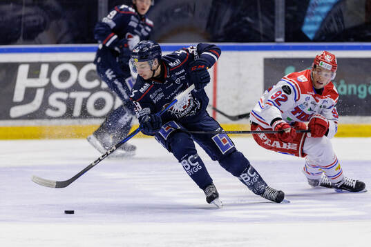 Linköpings Ty Rattie och Timrås Anton Lundmark