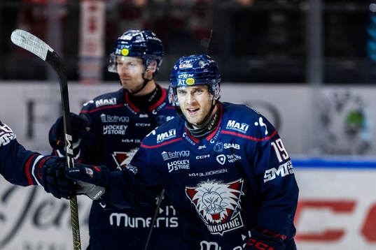 Linköpings Patrick Russell jublar