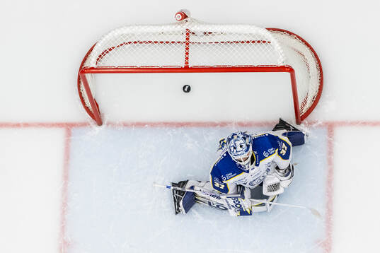 1-3 bakom Leksands målvakt Jakob Hellsten