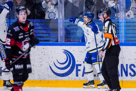 Leksands Oskar Lang jublar