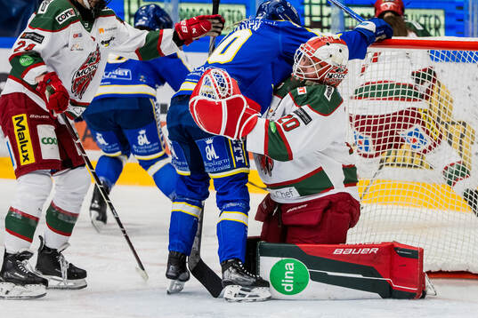 Modos målvakt Andrea Brändli