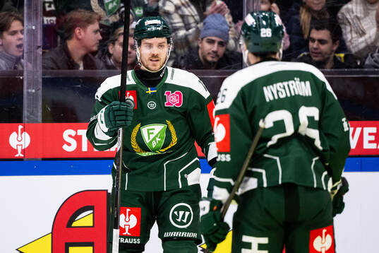 Joel Kellman of Färjestad celebrates