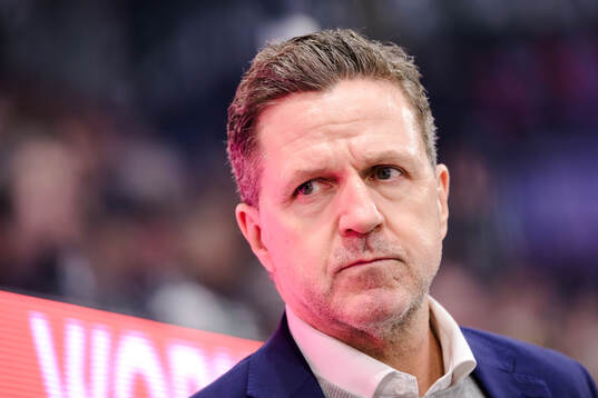 assistant coach Thomas Rhodin  of Färjestad
