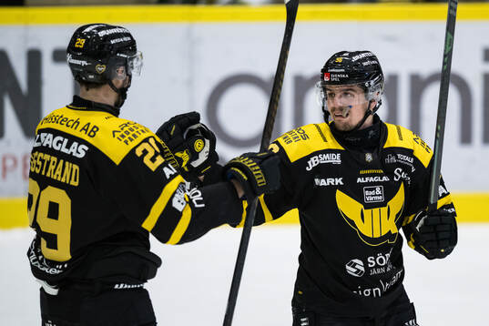 Västerås Albert Lyckåsen jublar med Eric Engstrand