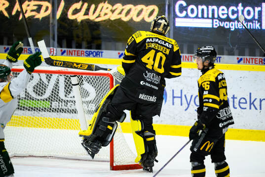 Västerås målvakt Rasmus Korhonen deppar