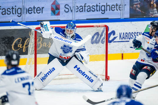 Karlskogas målvakt Lars Volden