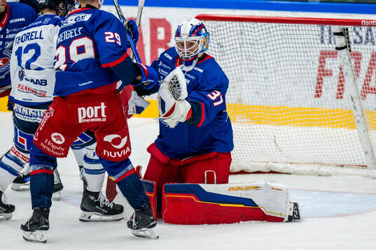 Oskarshamns målvakt Evan Cowley
