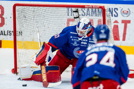 Oskarshamns målvakt Evan Cowley
