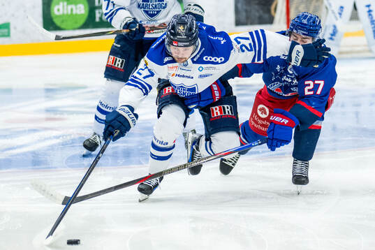 Karlskogas Tobias Sjökvist och Oskarshamns Nolan Walker