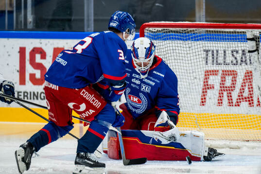 Oskarshamns målvakt Evan Cowley