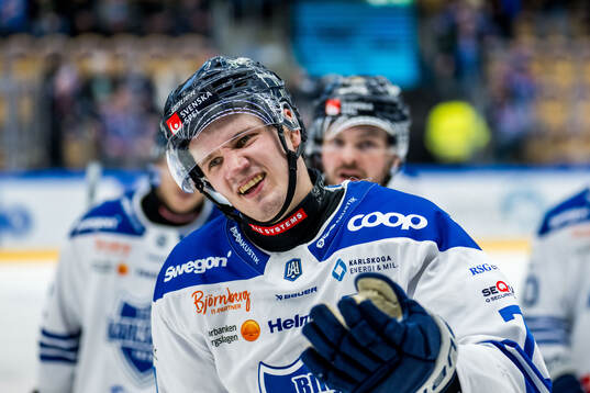 Karlskogas Eskild Bakke Olsen jublar