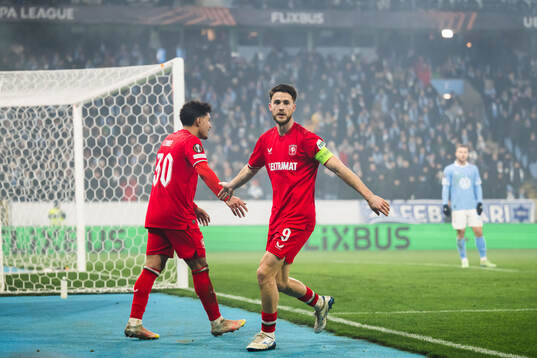 Sayfallah Ltaief and Ricky van Wolfswinkel of Twente
