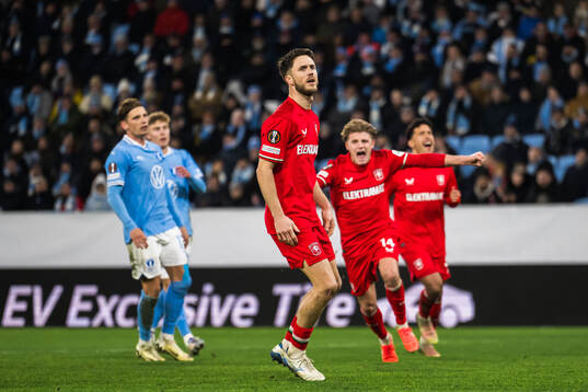 Ricky van Wolfswinkel of Twente celebrates