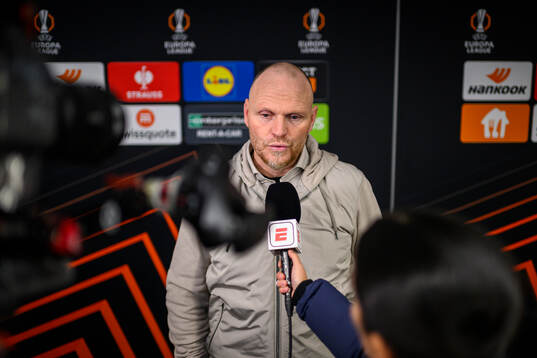 Head coach Joseph Oosting of Twente