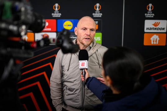 Head coach Joseph Oosting of Twente