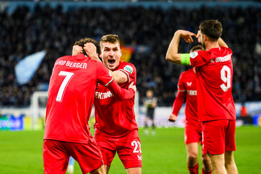 Mitchell Van Bergen and Michal Sadilek of Twente celebrate