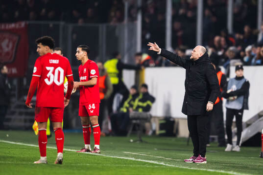 Head coach Joseph Oosting of Twente