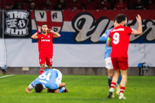 Anass Salah-Eddine of Twente reacts