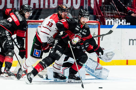 Örebros Christopher Mastomäki och Malmö Redhawks Johan