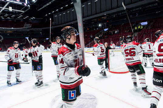 Örebros spelare jublar