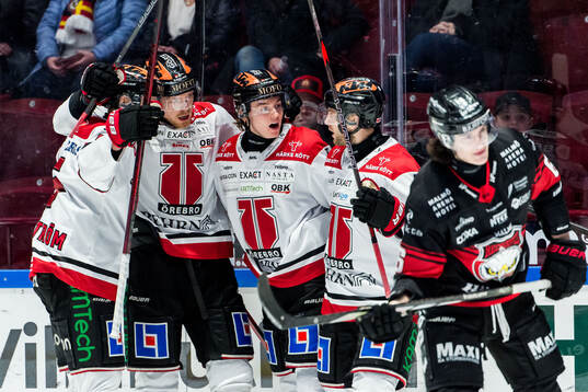 Örebros Noah Steen jublar