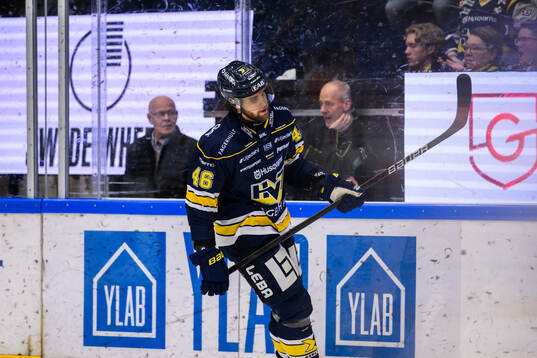 HV71s Joona Luoto deppar