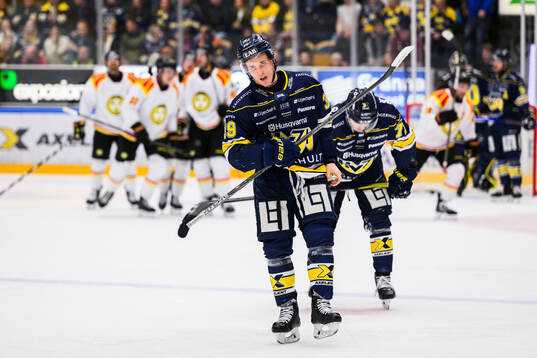 HV71s Jamiro Reber deppar