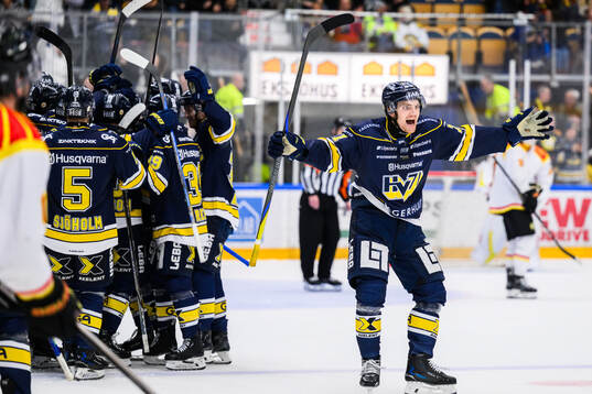 HV71s William Ignberg Nilsson  jublar