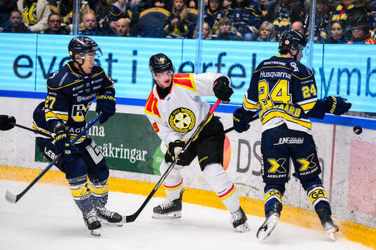 HV71s Jonathan Ang, HV71s Oscar Fisker Molgaard och Brynäs