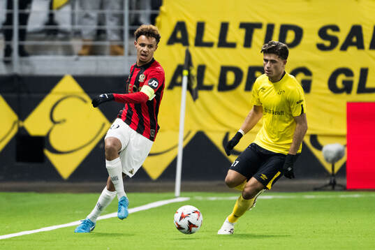 Sofiane Diop of Nice and Besfort Zeneli of Elfsborg