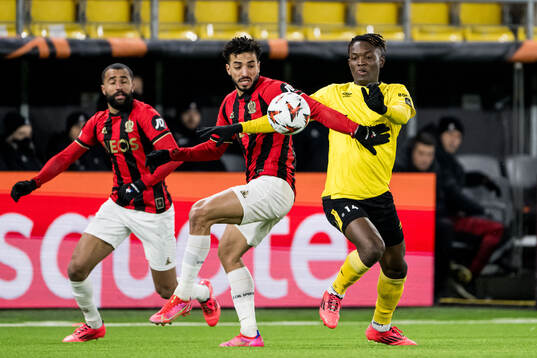 Mohamed Abdelmonem of Nice and Jalal Abdullai of Elfsborg