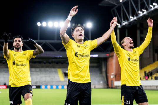 Rami Kaib, Besfort Zeneli and Niklas Hult of Elfsborg