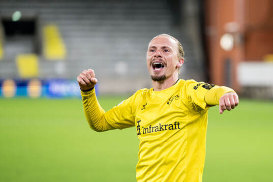 Niklas Hult of Elfsborg celebrates