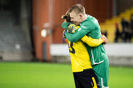 Niklas Hult and goalkeeper Isak Pettersson of Elfsborg