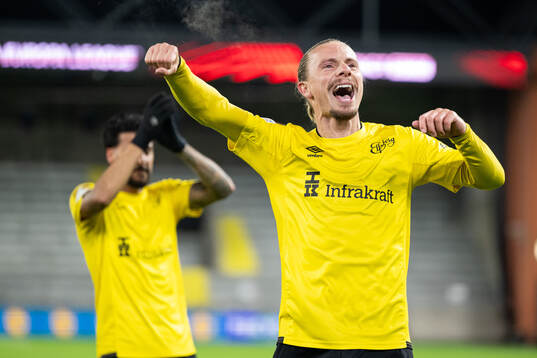 Niklas Hult of Elfsborg celebrates