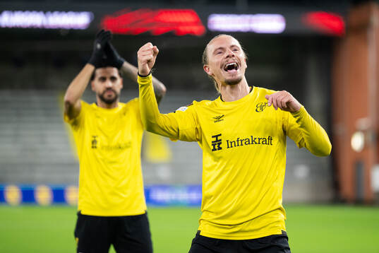 Niklas Hult of Elfsborg celebrates