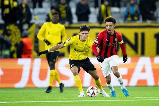 Besfort Zeneli of Elfsborg and Sofiane Diop of Nice