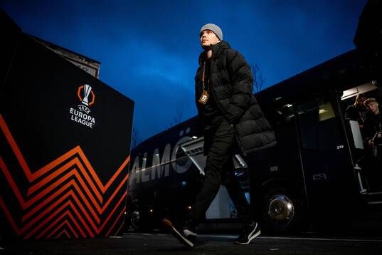 Oliver Berg of Malmö FF arrives to the stadium