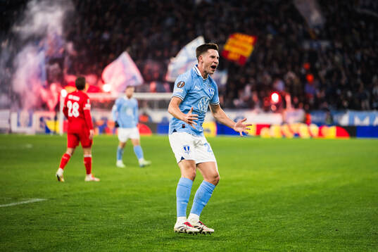 Lasse Berg Johnsen of Malmö FF celebrates