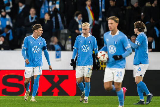 Jens Stryger Larsen and Otto Rosengren of Malmö FF looks