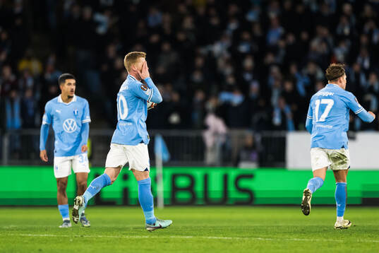 Anders Christiansen of Malmö FF celebrates
