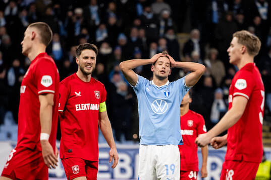 Colin Rösler of Malmö FF looks dejected