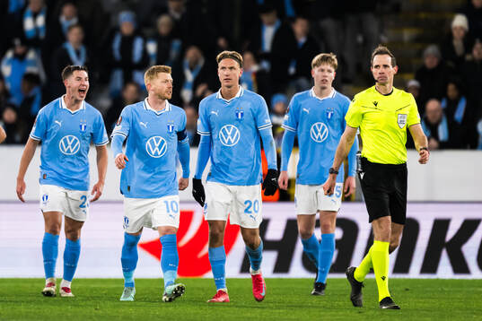 Bläddra bland fler bilder av Football, UEFA Europa League, Malmö FF - Twente