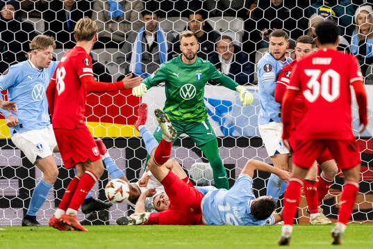 Goalkeeper Ricardo Friedrich of Malmö FF