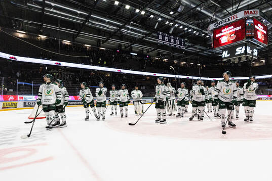 Färjestads spelare jublar