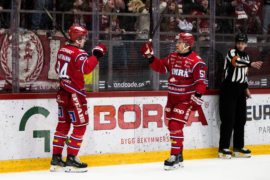 Timrås Sebastian Hartmann och Anton Wedin jublar
