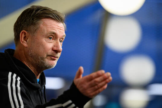 Head coach Peter Gerhardsson of Sweden