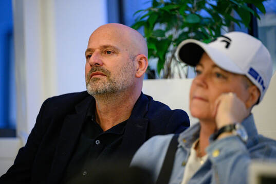 Assistant coach Magnus Wikman of Sweden and Marika Domanski