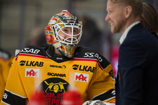 Luleås målvakt Joel Lassinantti innan ishockeymatchen i