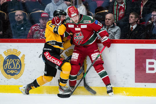 Luleås Jonas Berglund och Modos Oscar Pettersson